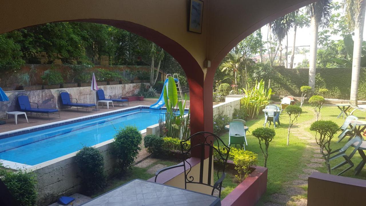 Residence Bertille Abidjan Cocody Exterior foto