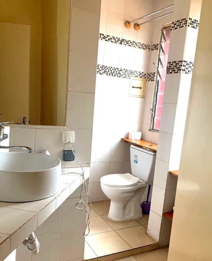 Residence Bertille Abidjan Cocody Exterior foto